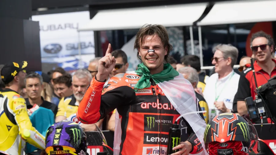 Superbike, Ducati: Bulega renueva, adiós a Bautista