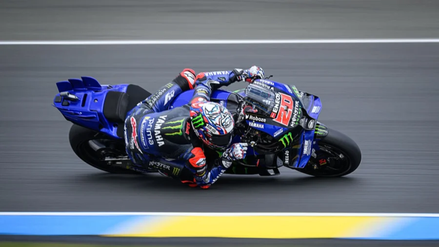 Fabio Quartararo repitió en Le Mans: logró la pole por delante de Marc Márquez. Bagnaia sólo sexto