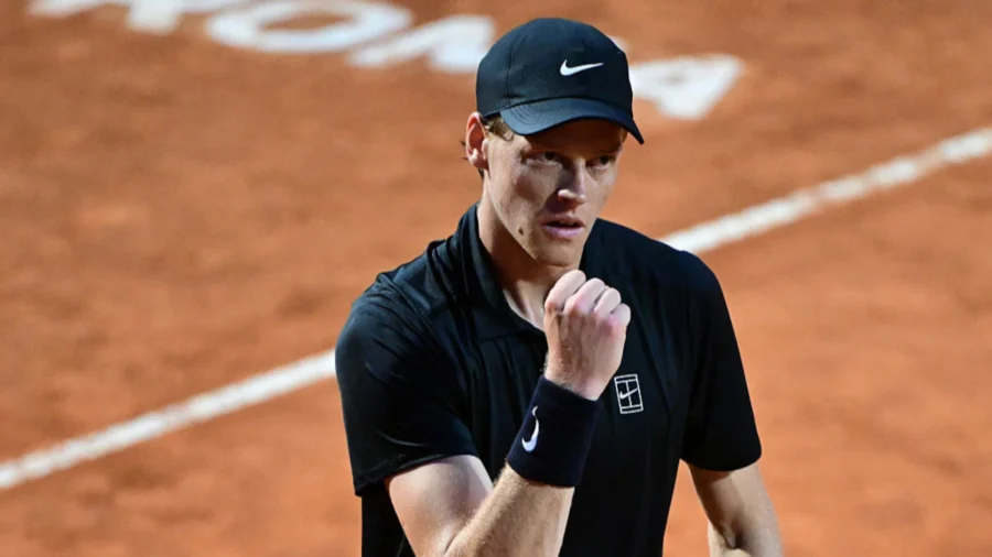 Jannik Sinner, más fuerte que las ampollas: vence a Cerundolo y vuela a cuartos en Roma
