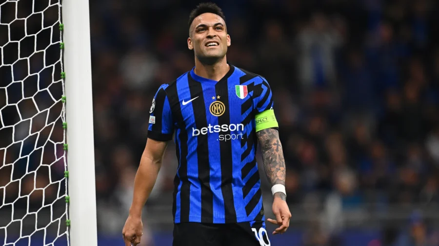 Lautaro Martínez carga contra el Inter antes de la final de la Liga de Campeones contra el Psg