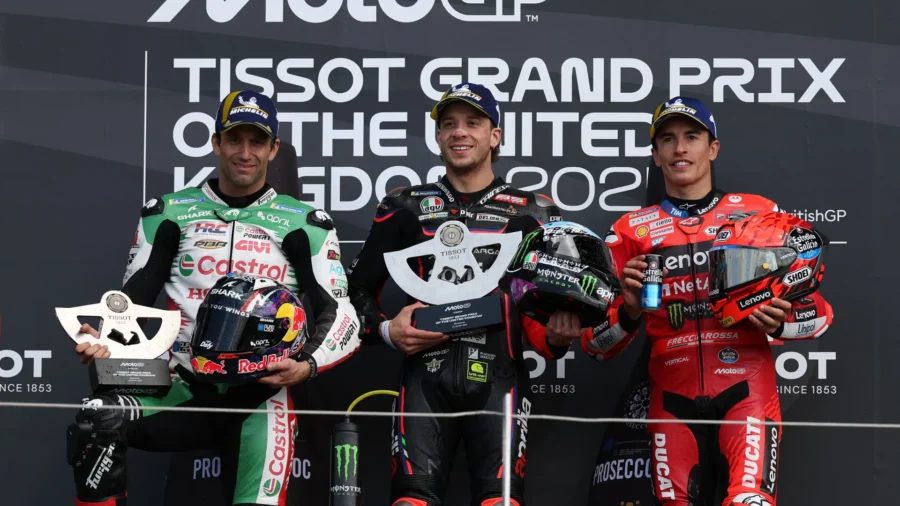 GP de Locos en Silverstone: Bezzecchi gana por delante de Zarco y Márquez