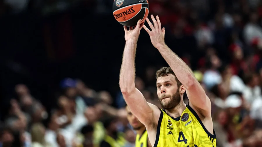 Fenerbahçe triunfa, Nicolò Melli es campeón de Europa