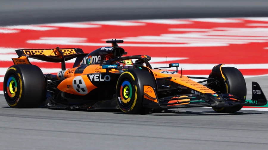 F1, GP de España: Piastri supera a Russell en los Libres 2, Ferrari muy atrás