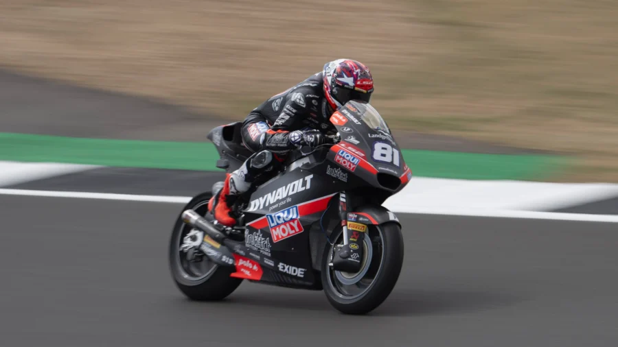 Moto2 Silverstone: primera alegría para Senna Agius, Celestino Vietti roza el top 5