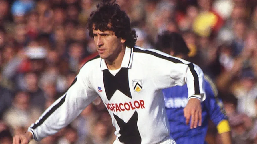 El fallecido entrenador Enzo Ferrari, dirigió al Udinese de Zico y Causio