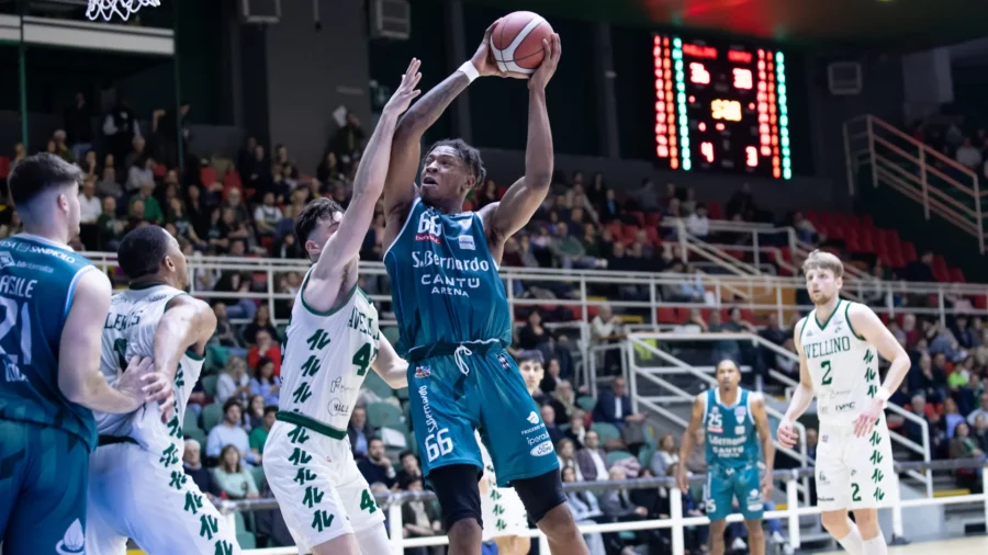 Leonardo Okeke pide disculpas a la afición del Varese por el coro