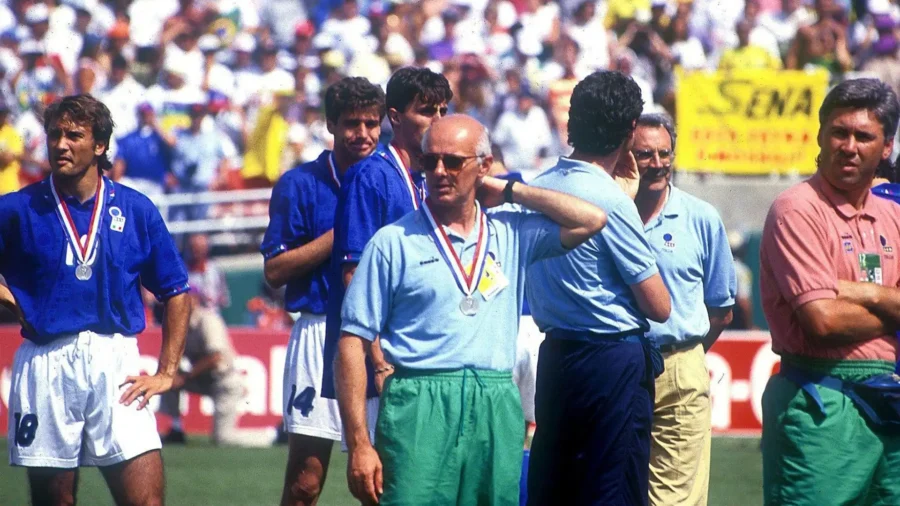 Selección nacional, Arrigo Sacchi reprende a Claudio Ranieri