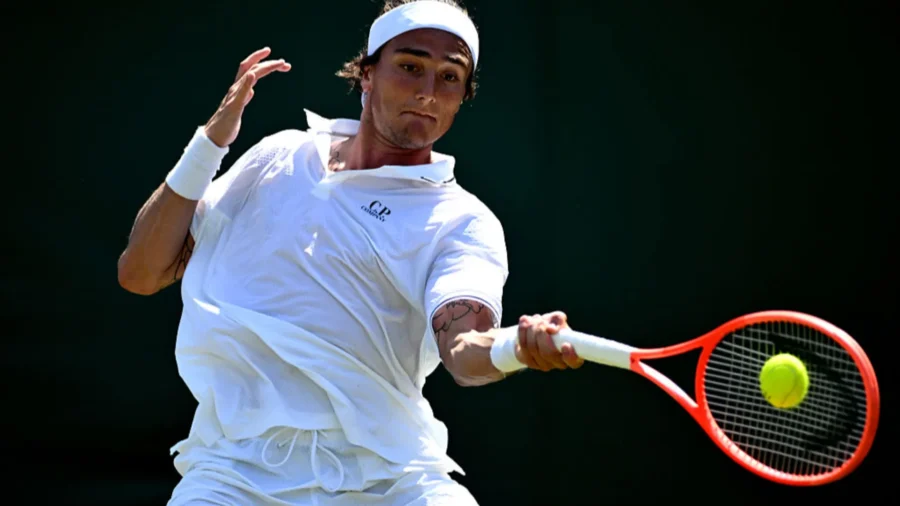 Mattia Bellucci logra el primer éxito de su carrera en Wimbledon