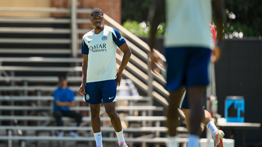Inter de Milán, en Denzel Dumfries no sólo hay Barcelona