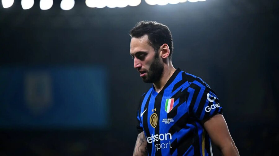 Inter de Milán, Hakan Calhanoglu para