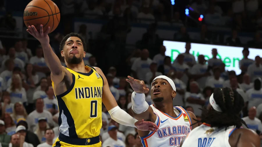 Tyrese Haliburton al final del periodo, Indiana vence a Oklahoma City en el partido 1
