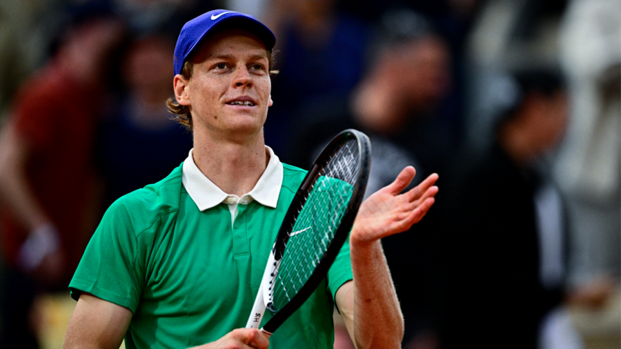Roland Garros: Jannik Sinner arrolla a Bublik y vuela a semifinales