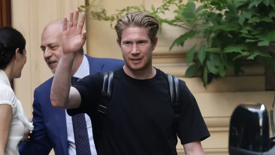 Nápoles, Kevin De Bruyne ya está forrado