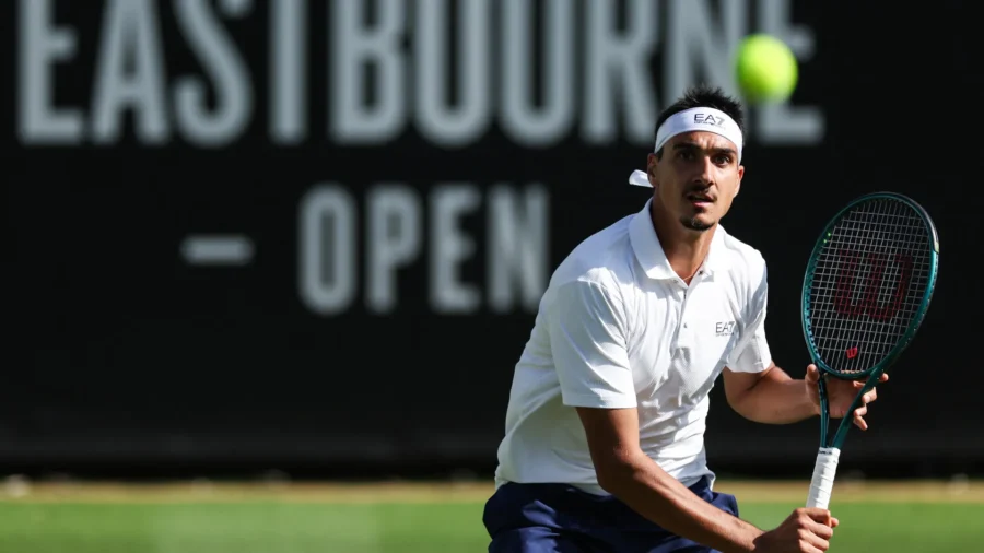 Lorenzo Sonego empieza con buen pie en Eastbourne