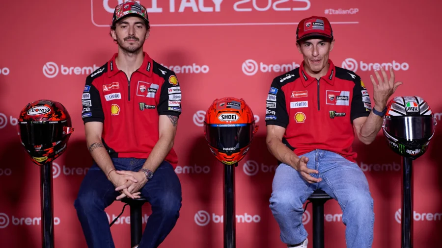 Ducati, Marc Márquez acosa a Pecco Bagnaia