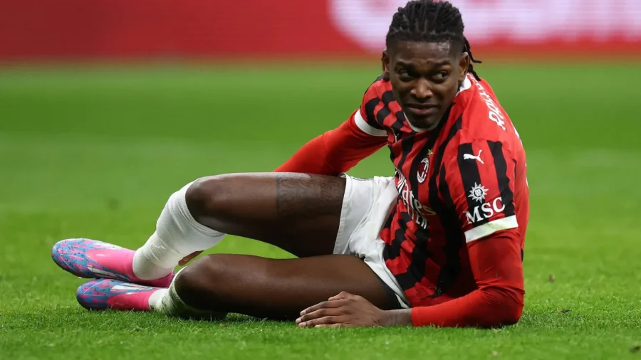 Rafael Leão, degradado por un ex grande de la Serie A