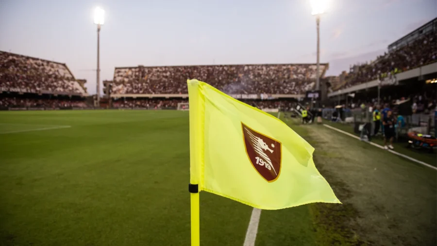 Serie B, playout: mano dura del Giudice Sportivo sobre el Salernitana