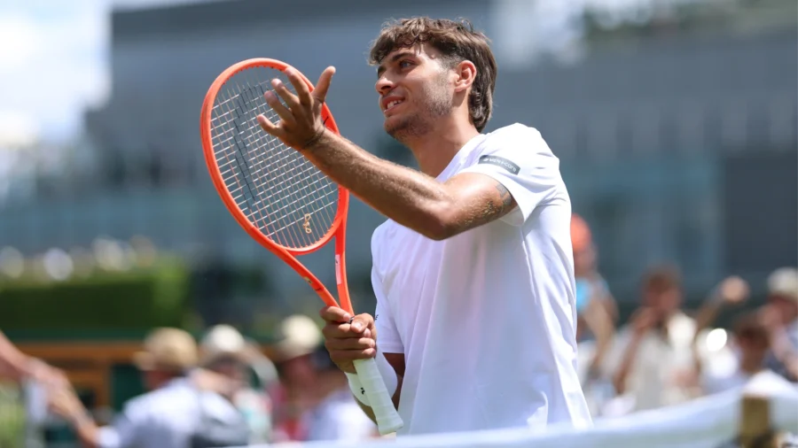Wimbledon, Flavio Cobolli por delante en soltura: alcanzó la tercera ronda