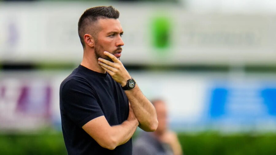 Francesco Farioli vuelve a ser titular en el Oporto