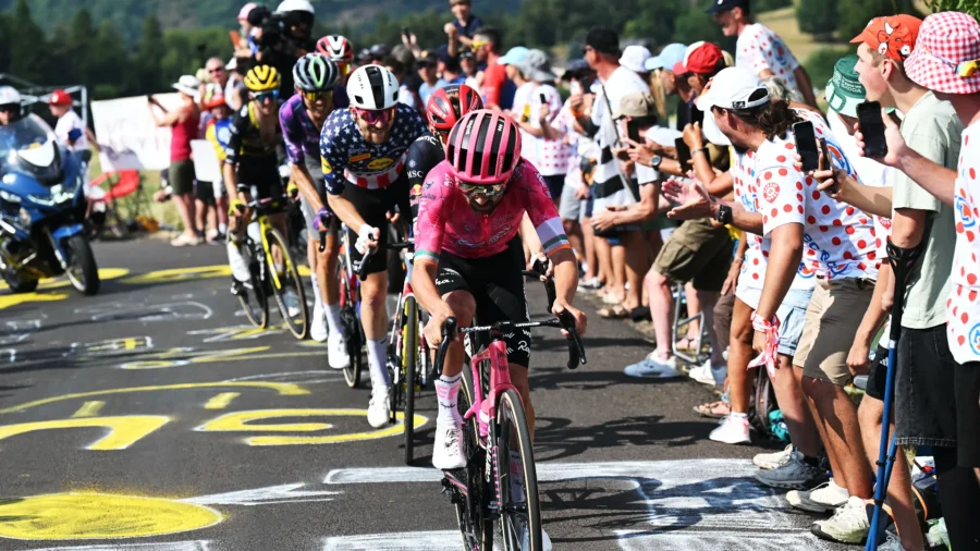 Vuelco en el Tour de Francia: Healy se lleva el maillot amarillo, etapa para Simon Yates