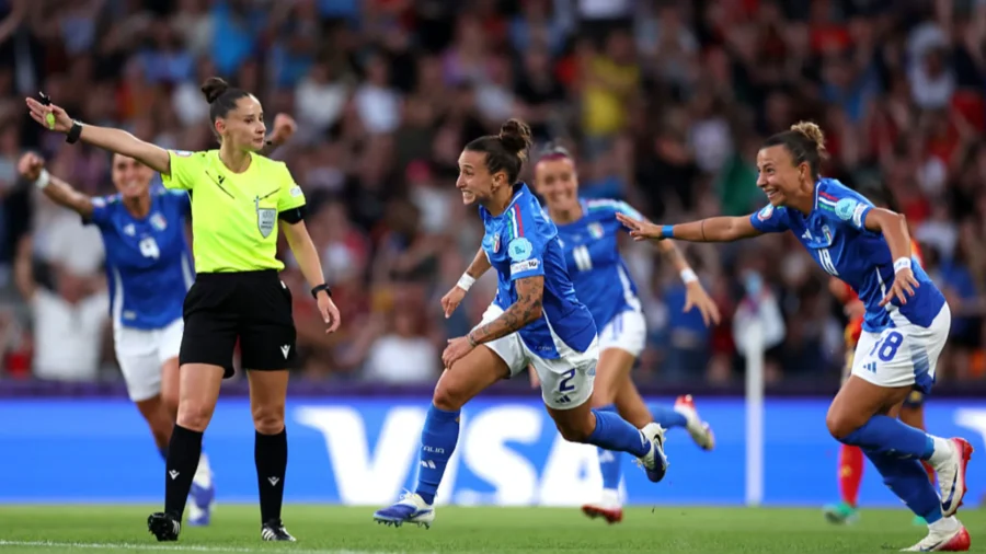 Italia, derrotada por España, pero en cuartos de final de la Eurocopa después de 12 años