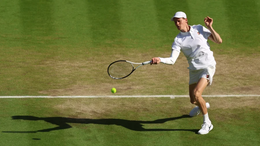 Wimbledon: Jannik Sinner ya está por delante de Novak Djokovic