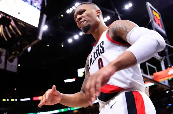 NBA: Damian Lillard sorprende a todos y vuelve a Portland