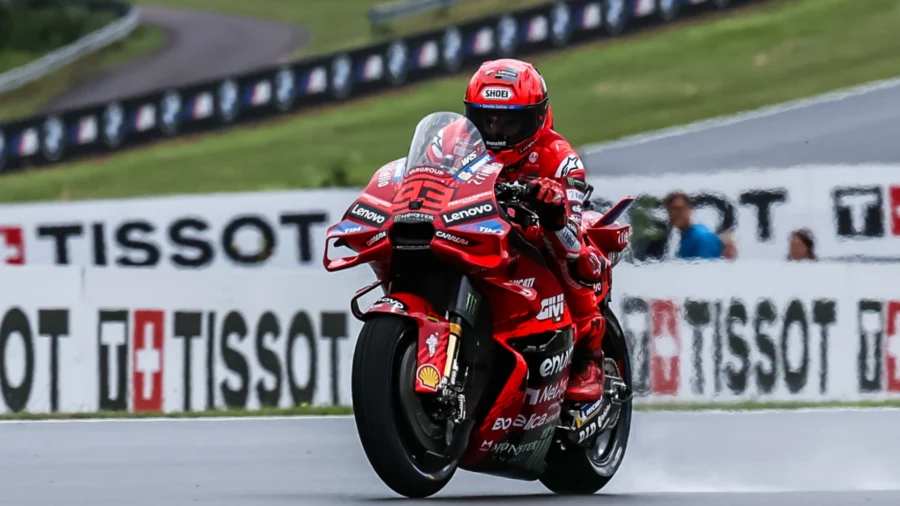 MotoGP, Brno: Marc Márquez manda un mensaje a sus rivales desde el principio