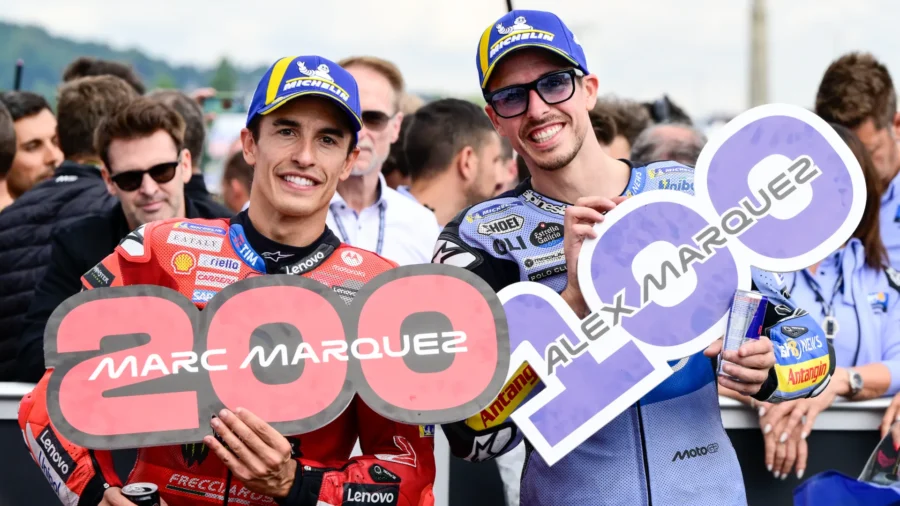 Doblete especial para los hermanos Márquez