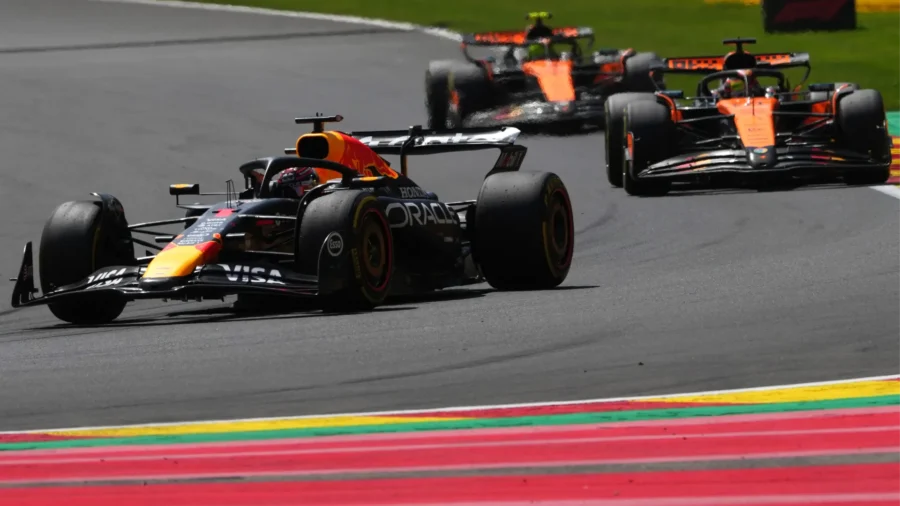 F1, GP de Bélgica: Verstappen supera a Piastri y Norris en el Sprint, 4º Leclerc