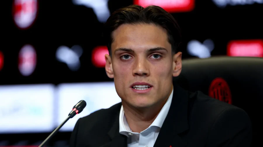 Milán, Samuele Ricci se presenta
