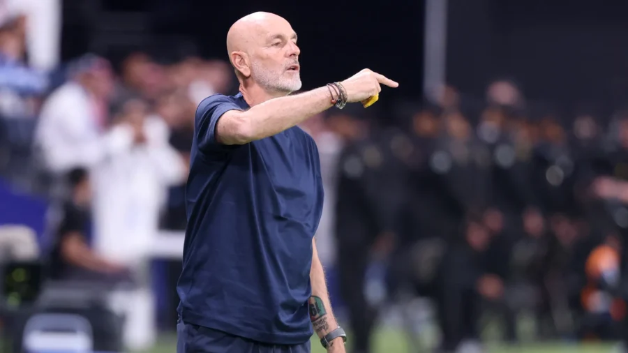 Fiorentina, Stefano Pioli aplaude al Viola y reprende a Kean