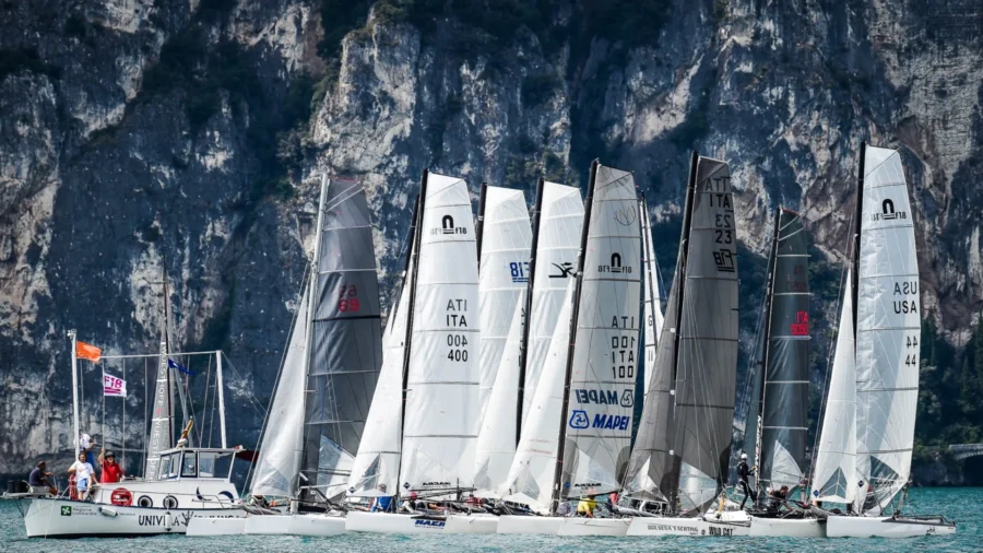 Vela, campeones de la clase Fórmula 18 en Campione del Garda