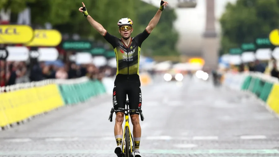 Wout Van Aert se impone en París a Tadej Pogacar y gana su cuarto Tour de Francia