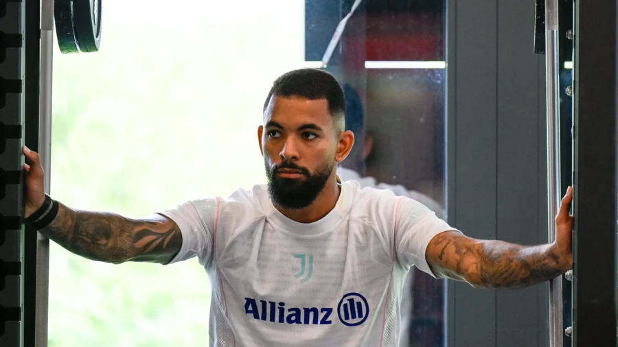 Juventus: Douglas Luiz divide a la afición: ¿mantenerlo o dejarlo marchar?