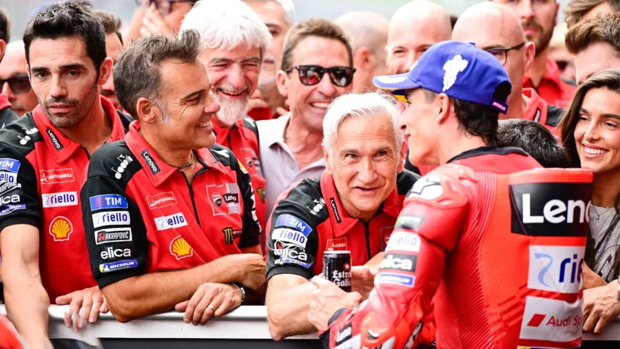 Fiesta salvaje con Marc Márquez, Michele Pirro y el equipo Ducati en el punto de mira