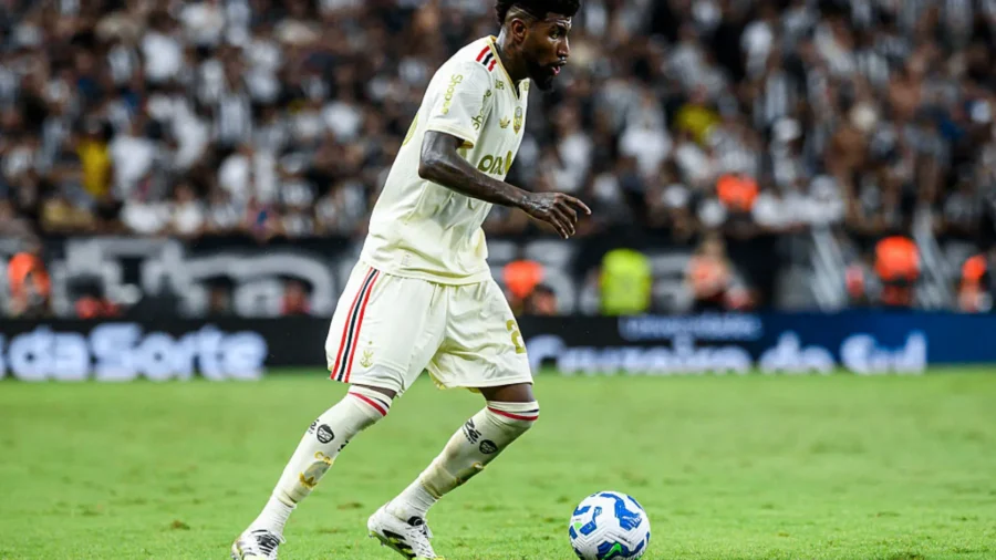 Emerson Royal, a por el AC Milan el día de su regreso