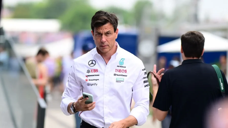 Mercedes, Toto Wolff ya mira hacia adelante. Y lanza el desafío a Ferrari