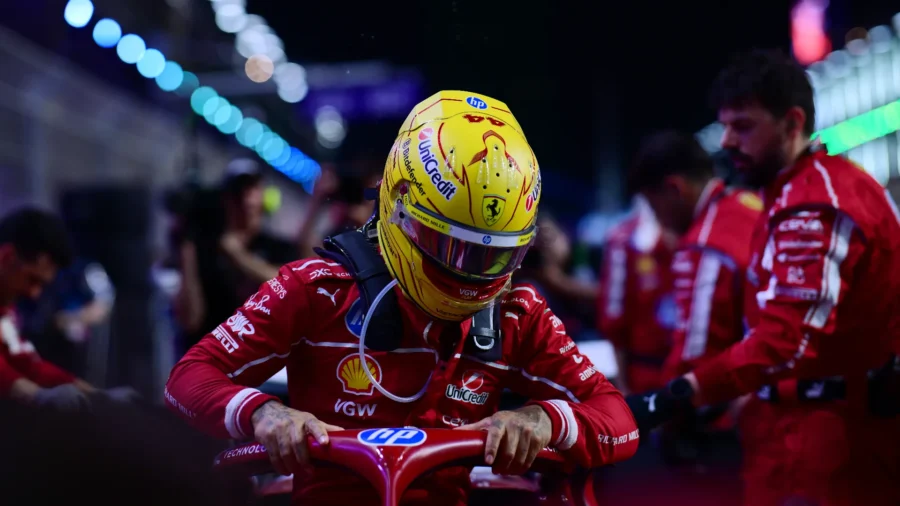 Ferrari: La rendición de Lewis Hamilton enfurece a muchos aficionados