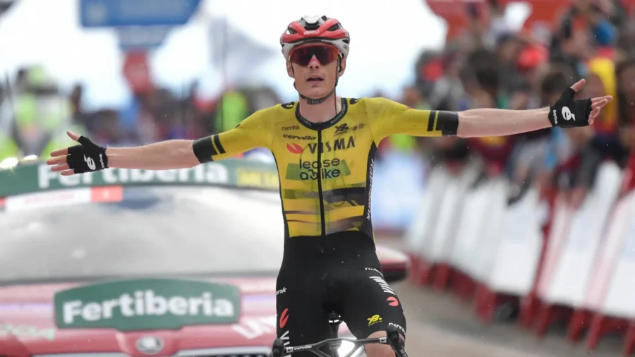 Jonas Vingegaard gana la novena etapa de la Vuelta por un estrecho margen