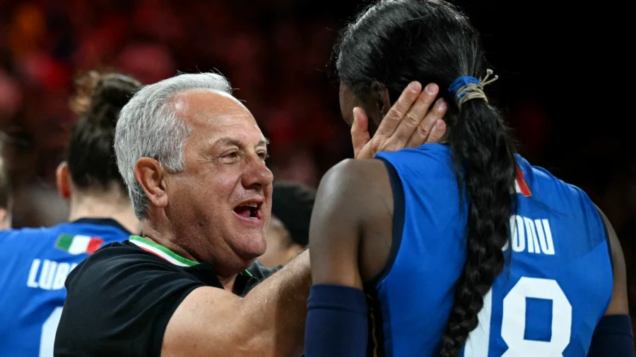 Julio Velasco se hace eco de Paola Egonu y explica el pacto "azzurro" para el Mundial