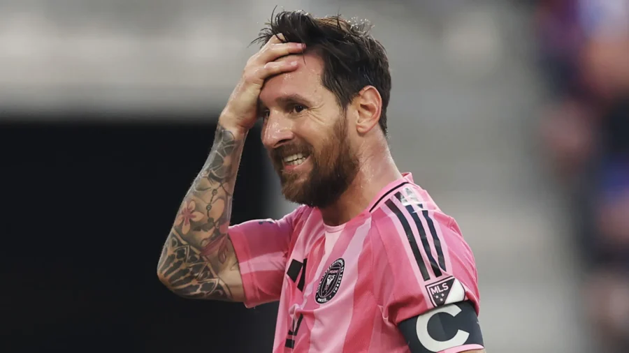 El Inter de Miami gana pero pierde a Lionel Messi por lesión