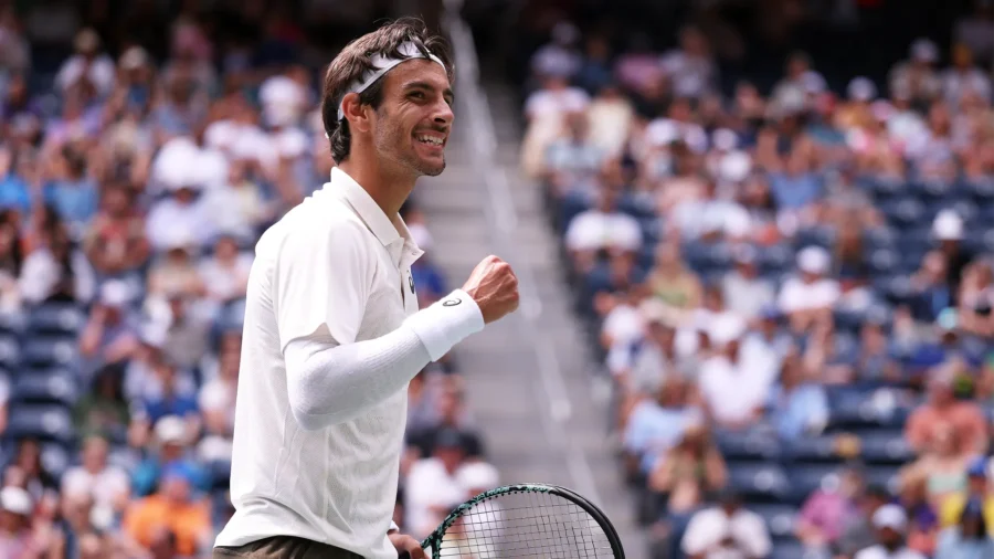 US Open: Lorenzo Musetti en tercera ronda, David Goffin arrollado