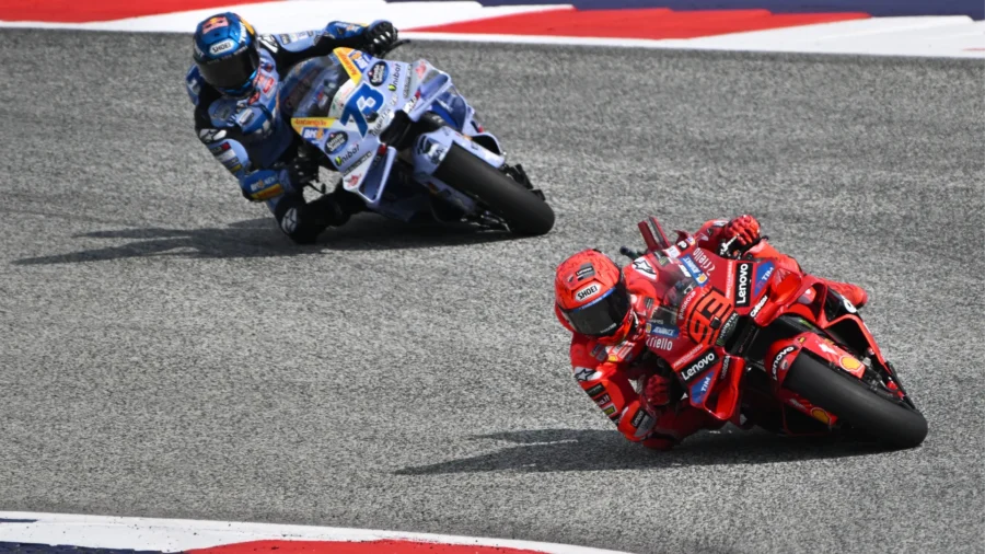 MotoGP, GP de Austria: Marc Márquez vence a su hermano Alex en el Sprint, Bagnaia se va entre lágrimas