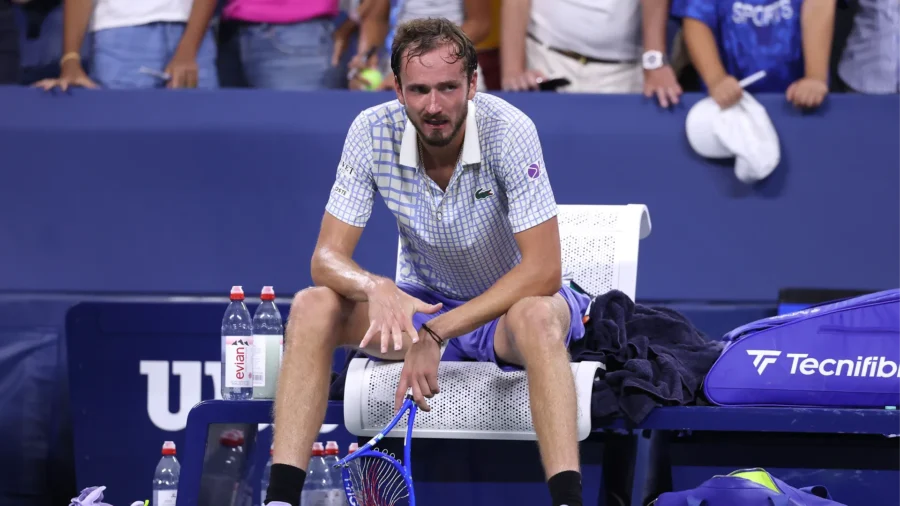 Crisis nerviosa para Daniil Medvédev: "Que alguien le ayude"