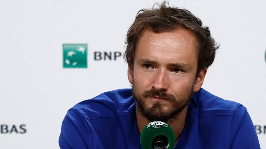 Jannik Sinner: Daniil Medvédev, drástico sobre el azul en rueda de prensa