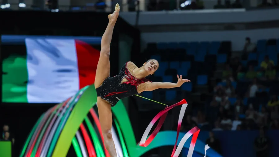 Gimnasia, la magia de Sofia Raffaeli: ¡un oro y un bronce!