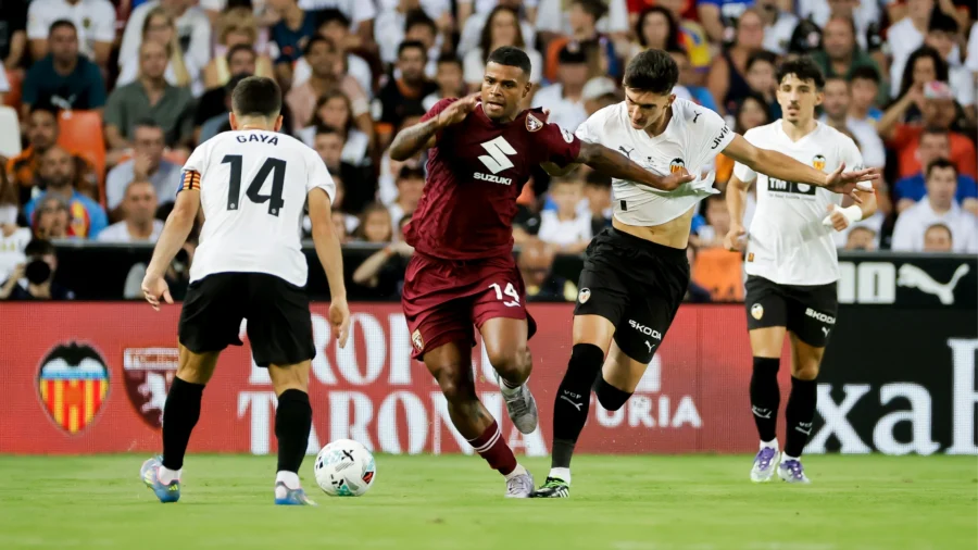 Partidos amistosos: Torino aplastado por el Valencia, empates de Lecce y Génova