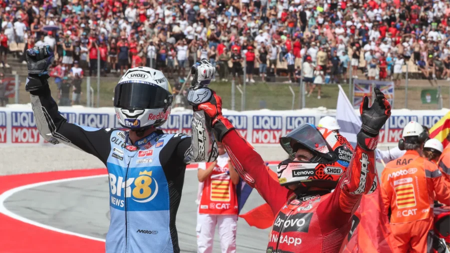 La alegría de los hermanos Márquez tras su uno-dos en Montmeló