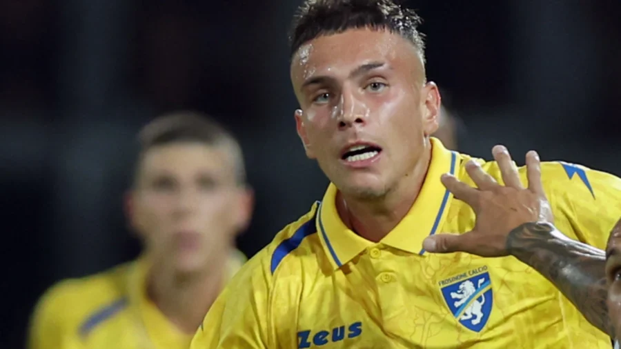 Serie B: Martes de fiesta para Frosinone y Juve Stabia, cuatro fichajes X